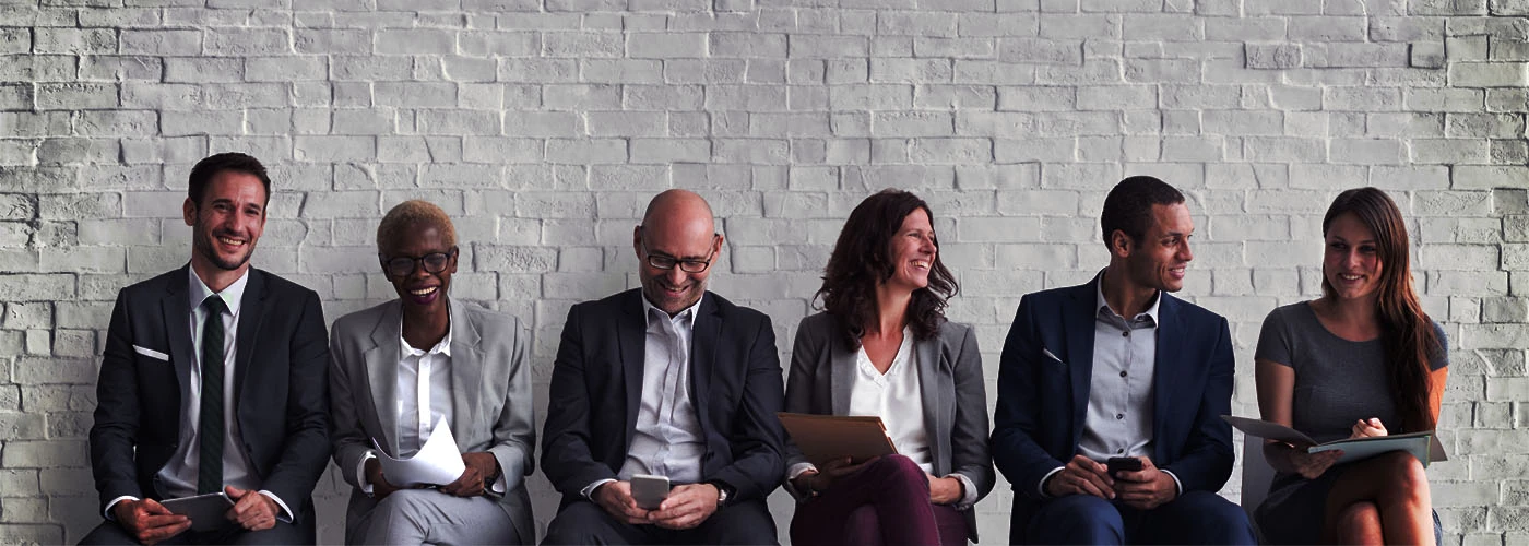 Groupe de professionnels réunis